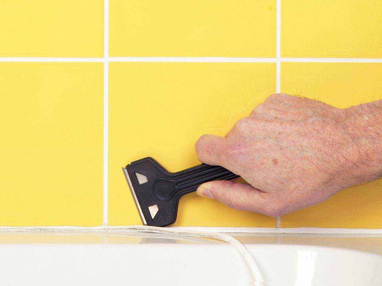 Популярные способы маскировки щели между стеной и ванной, как и чем заделать или замазать стык