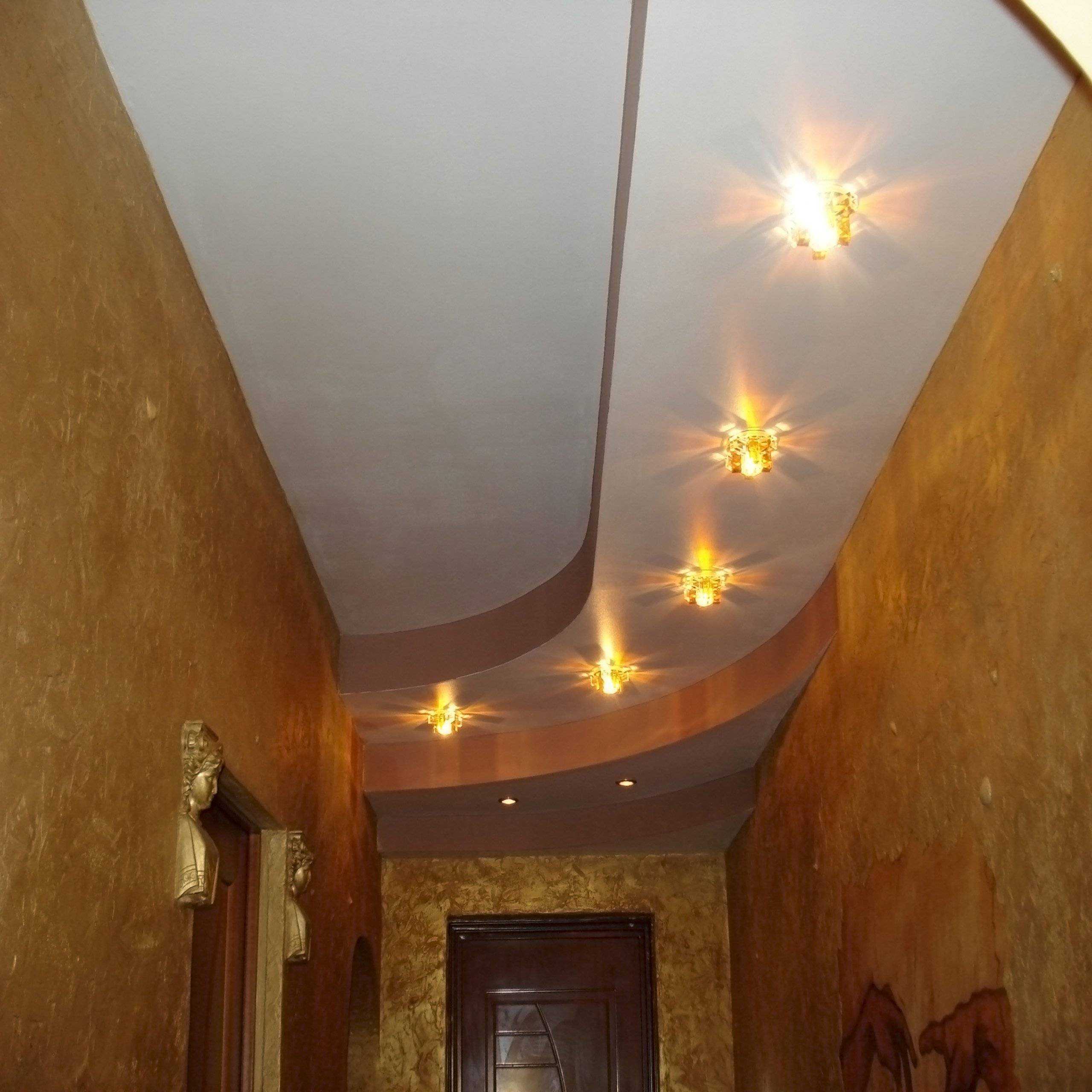 Дизайн потолка из гипсокартона (76 фото) - оформление в современном интерьере, одноуровневые, двухуровневый и многоуровневые конструкции
