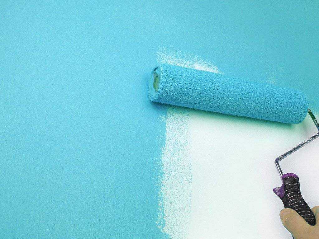 Покраска стен водоэмульсионной краской – выбираем материал и учимся работать валиком