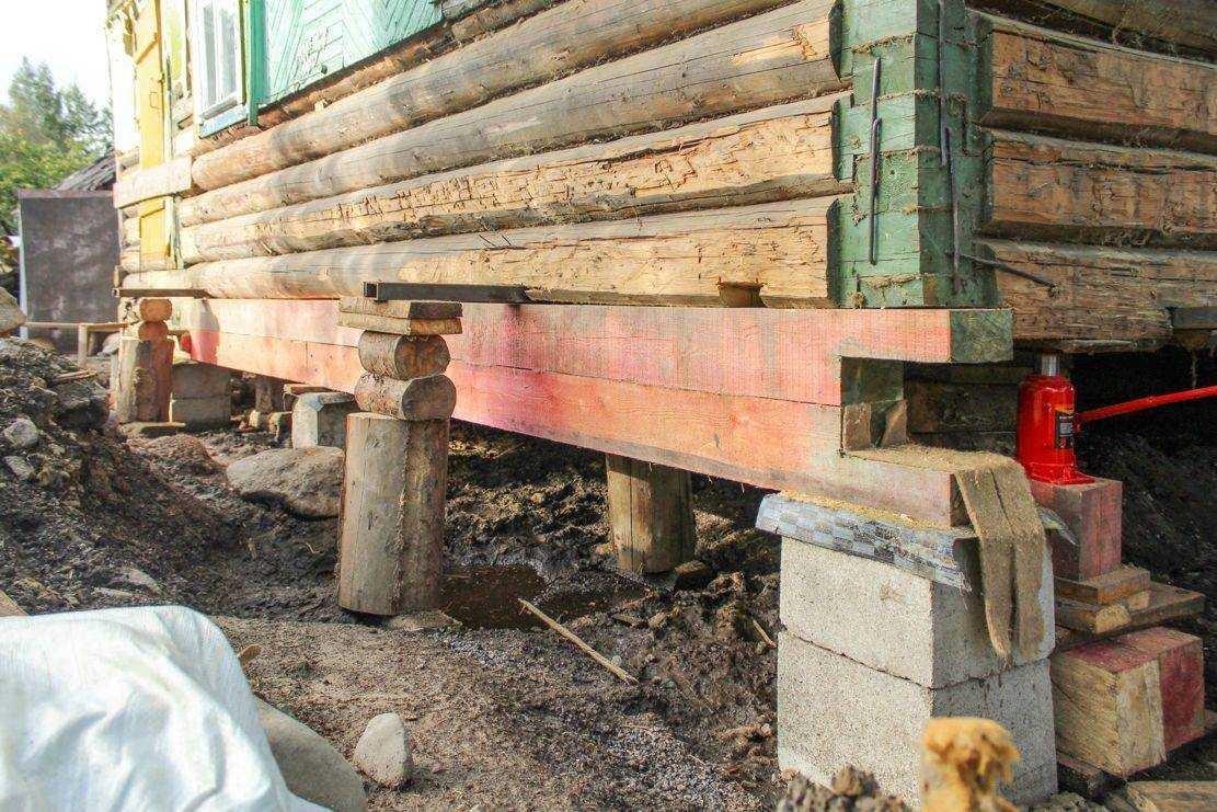 Как заменить нижние венцы деревянного сруба бани и дома
